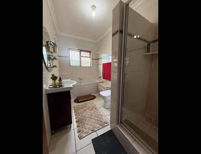 4 BEDROOM HOUSE FOR SALE IN PANORAMA